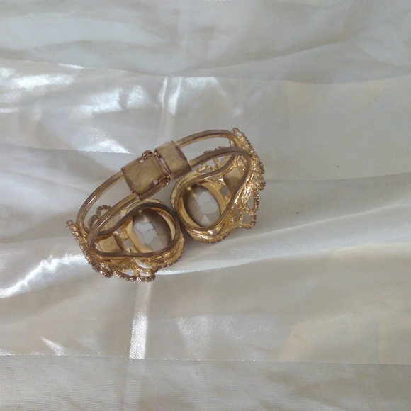 Gold Bracelet - Picture 4 of 6